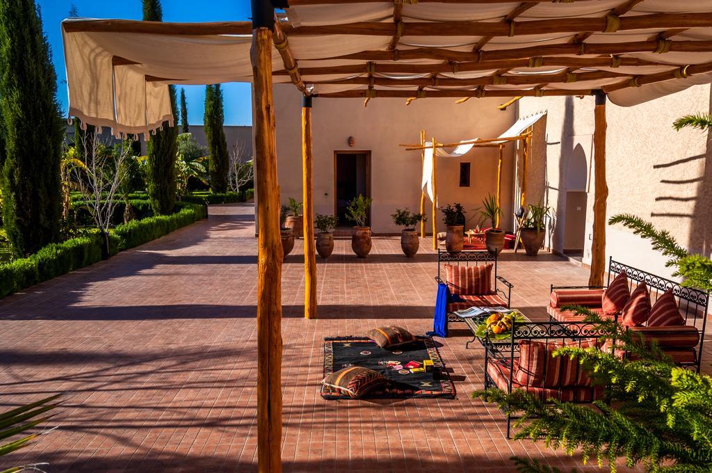 Riad Sougtani Tazrou Екстериор снимка