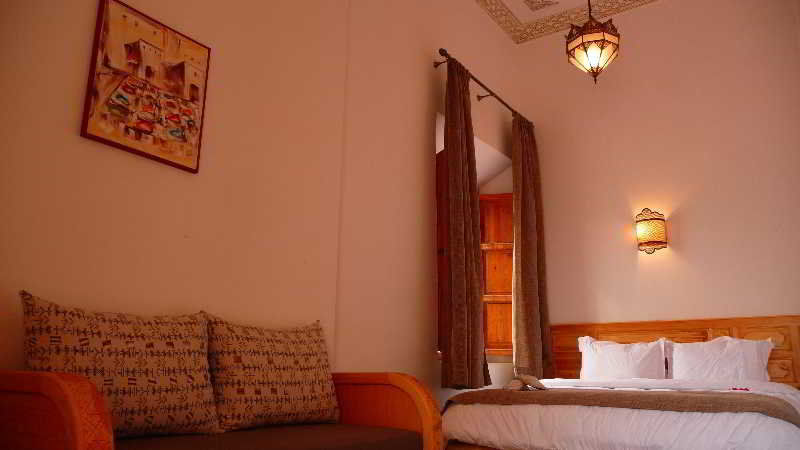 Riad Sougtani Tazrou Екстериор снимка