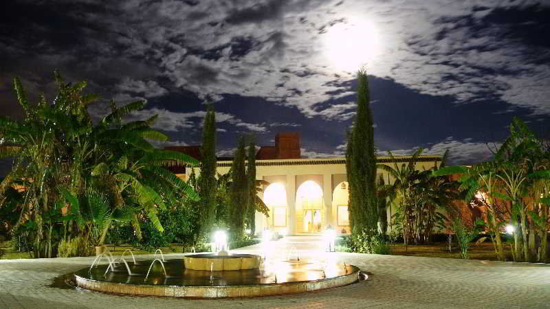 Riad Sougtani Tazrou Екстериор снимка